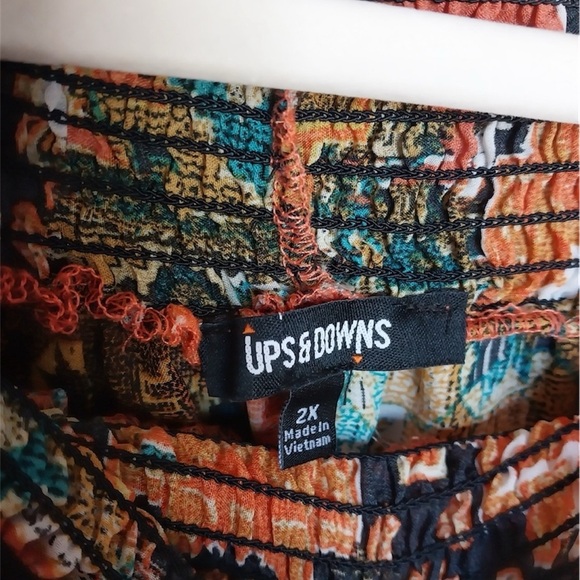 Ups & Downs Off-Shoulder Top - Picture 3 of 3